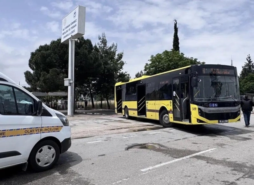 İnegöl'de otobüs motosiklet kazasında bir kişi yaralandı