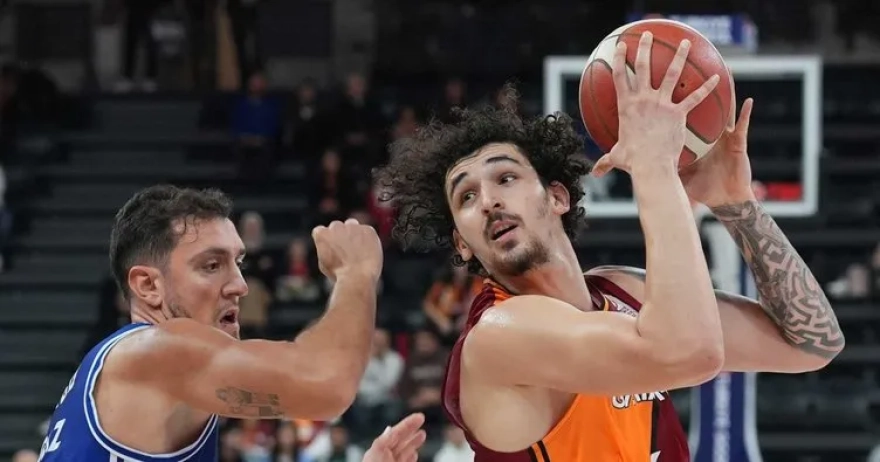 Galatasaray'da Sadık Emir Kabaca ile yollar ayrıldı