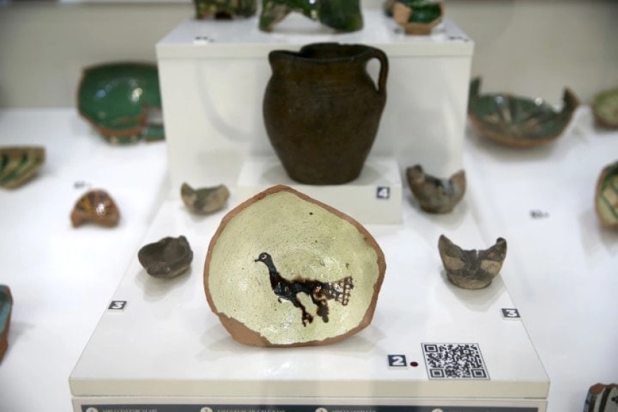 Sırlı Seramikler Gün Yüzüne Çıktı: Her Biri Bir Sanat Eseri