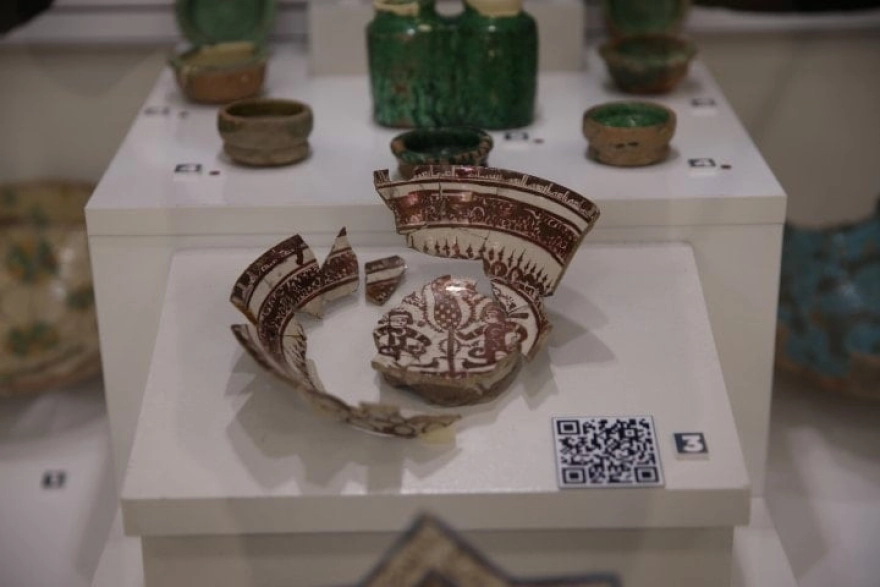 Sırlı Seramikler Gün Yüzüne Çıktı: Her Biri Bir Sanat Eseri