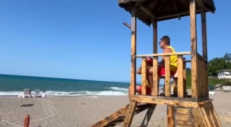 Düzce'de olumsuz hava koşulları nedeniyle denize girme yasağı getirildi