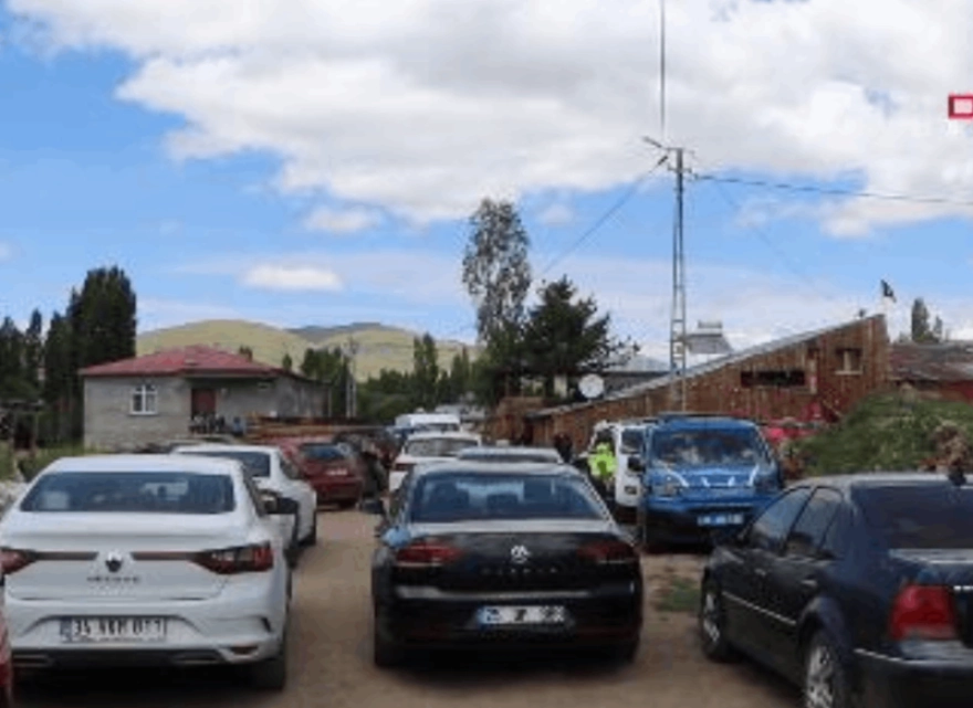 Ağabeyi Tarafından Öldürülen Ocak Partisi Genel Başkanı Canpolat Toprağa Verildi