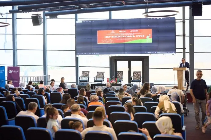 Kırmızı Bisikletle Yeniden Doğuş Maratonu Projesi Açılış Töreni ve Travma Yönetimi Semineri Gerçekleştirildi