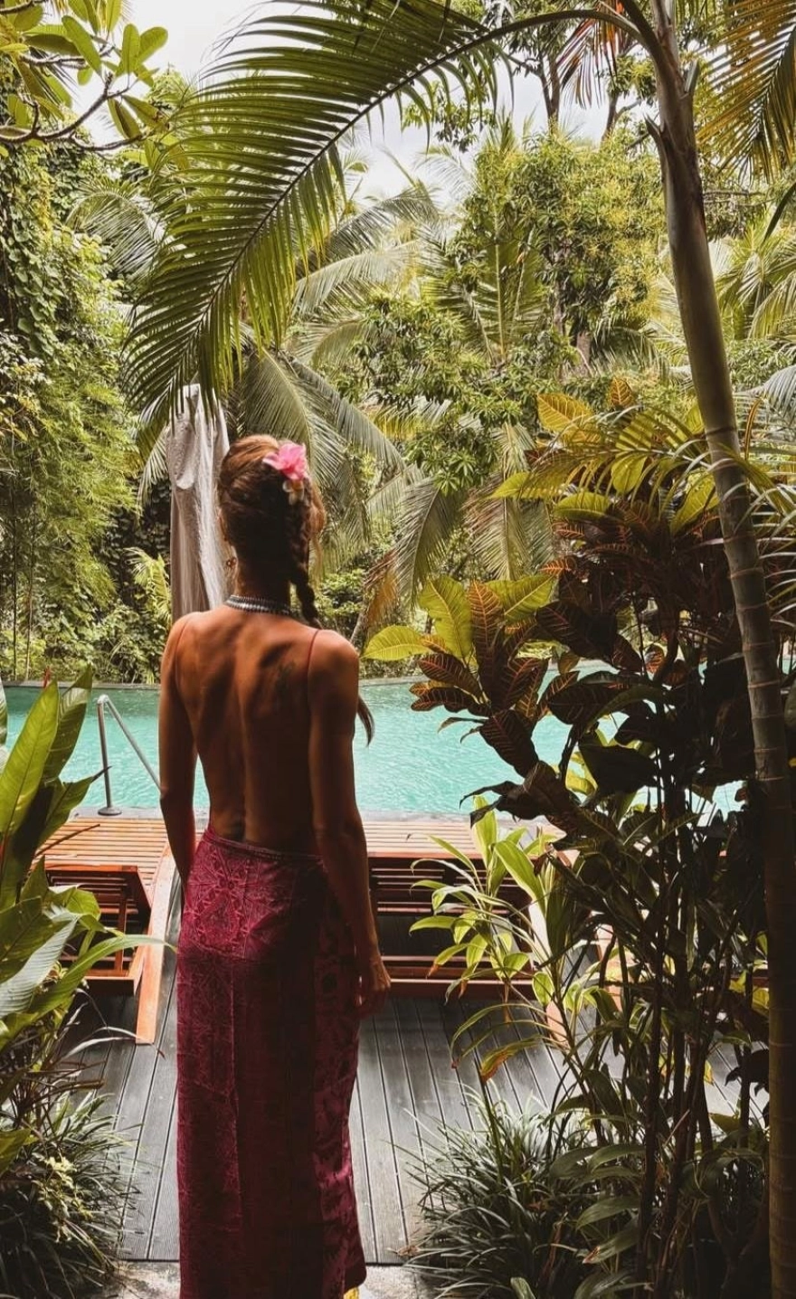 Çağla Şıkel, ailesiyle Bali'de tatilin keyfini çıkarıyor