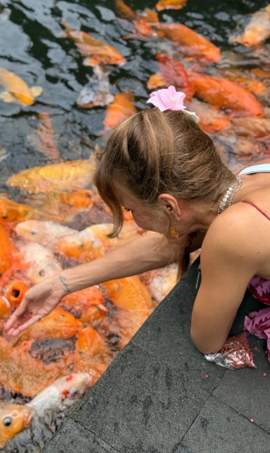 Çağla Şıkel, ailesiyle Bali'de tatilin keyfini çıkarıyor