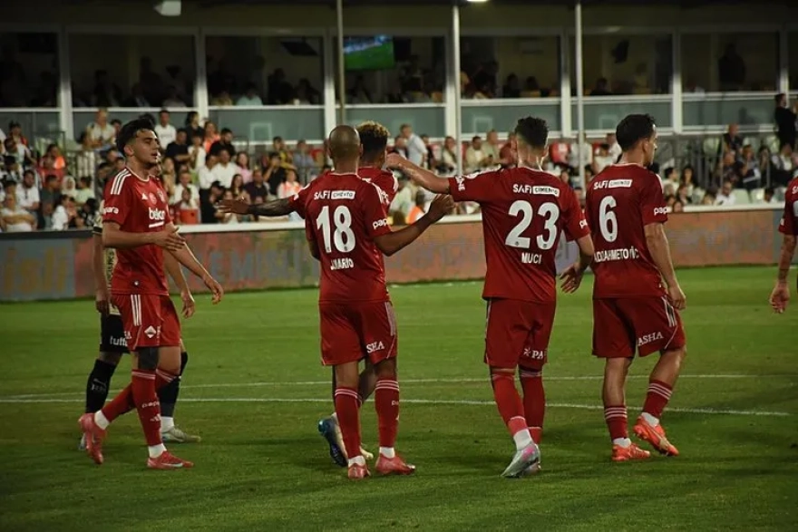 Beşiktaş'tan Golcü Hamlesi: İtalyan Basınından Şaşırtan İddia