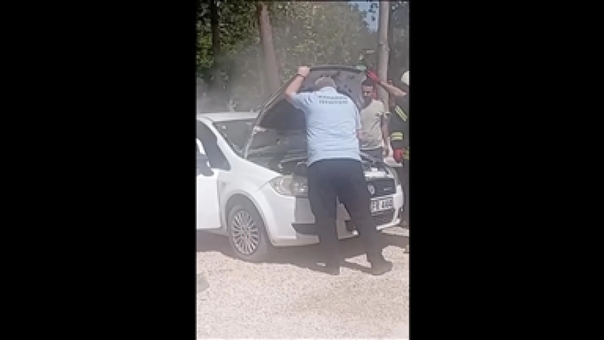 Karaman'da Otomobildeki Cep Telefonu Bataryası Yangına Yol Açtı