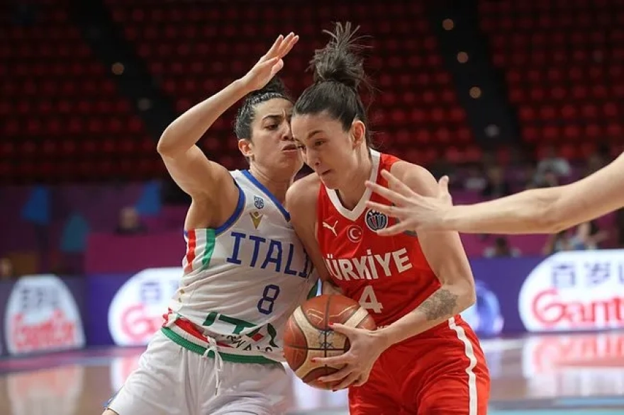 A Milli Kadın Basketbol Takımı Avrupa Şampiyonası'na uzatmalarda veda etti