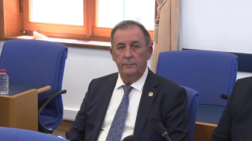 TBMM Plan ve Bütçe Komisyonu'nda 'Türk Parasının Kıymetini Koruma Hakkında Kanun Teklifi' görüşülmeye başlandı; CHP'li Rahmi Aşkın Türeli, teklifte geçen 'vergi adaletinin güçlendirilmesi' ifadesini eleştirerek, Türkiye'de vergi adaletinin sağlanmadığını 