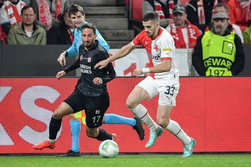 Beşiktaş'ta Yeni Sezonun İlk Transferi Gerçekleşti: David Jurasek İstanbul'a Geliyor