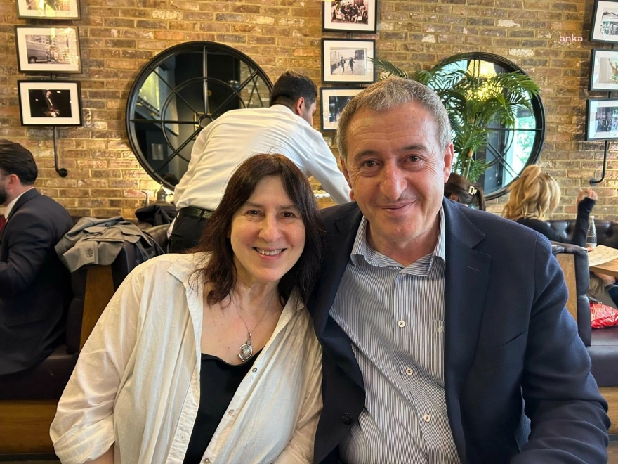 DEM Parti Eş Genel Başkanı Tuncer Bakırhan, filozof Murray Bookchin'in kızı Debbie Bookchin ile Londra'da bir sempozyumda buluştu.