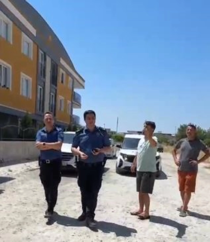 Muhabirler Görev Başında Saldırıya Uğradı: Polis Olayı İzledi