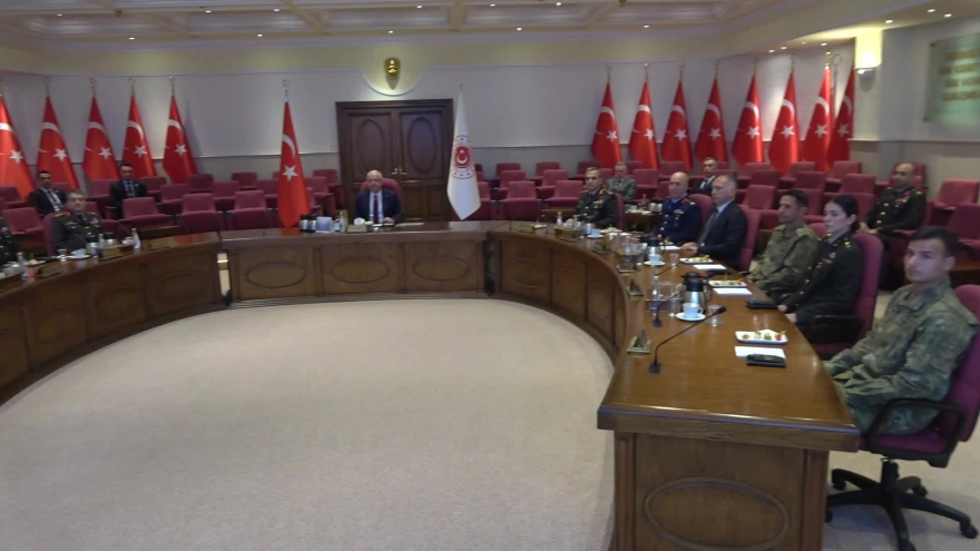 Milli Savunma Bakanı Yaşar Güler: Kara Kuvvetleri, kahramanlık geleneğinin mirasçısı