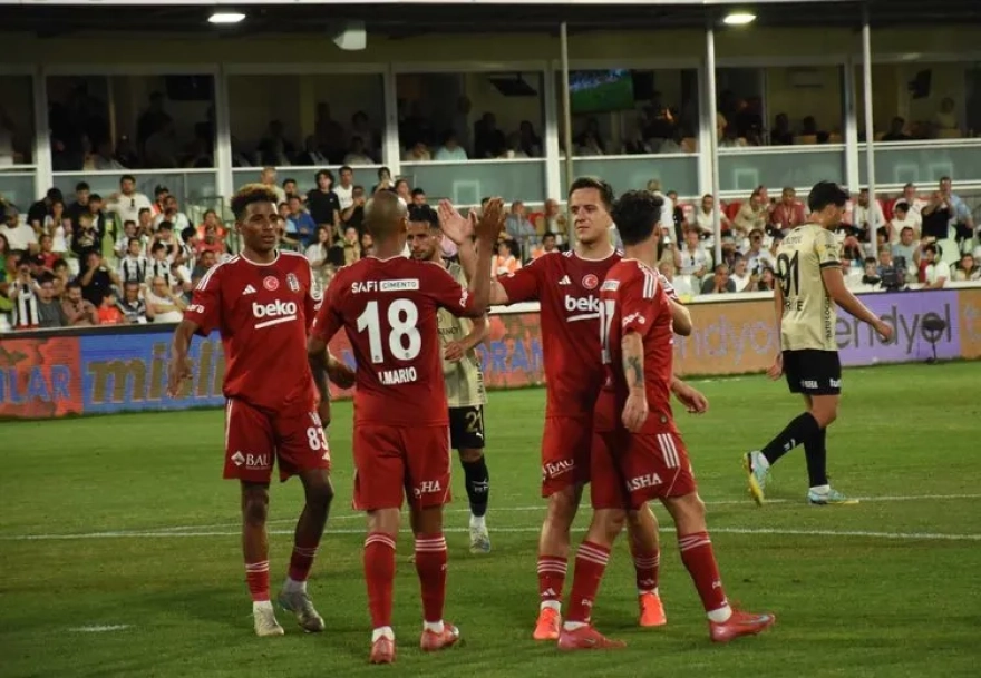 Beşiktaş'ta beklenen ayrılık gerçekleşiyor