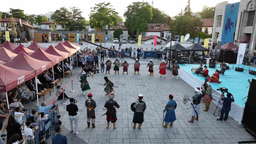 Konya'nın Başşehir Oluşunun 928. Yıl Dönümü Coşkuyla Kutlandı