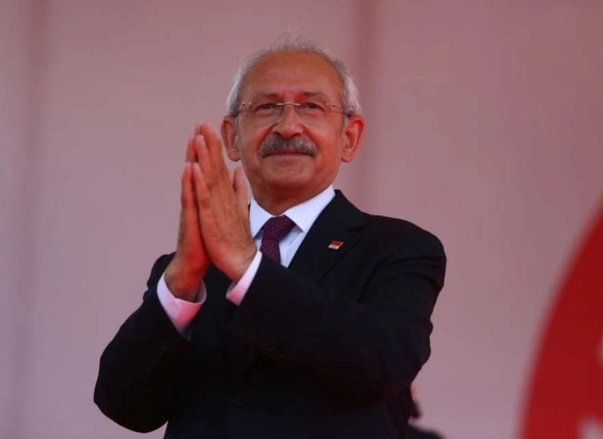 Eski Gençlik Kolları Başkanlarından Özgür Özel'e Destek, Kılıçdaroğlu'na Çağrı