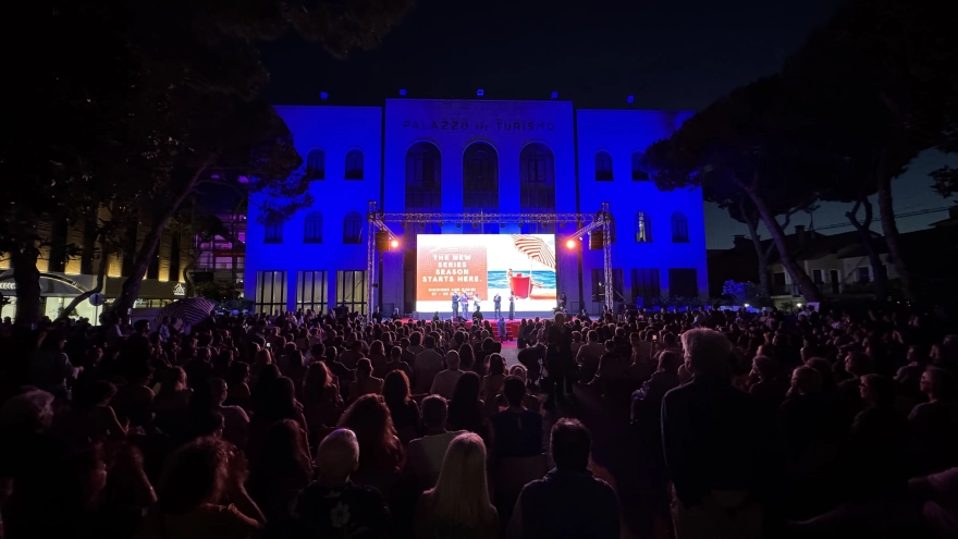 Ahmet Kural, İtalya'da 'En İyi Erkek Oyuncu' ödülüne layık görüldü