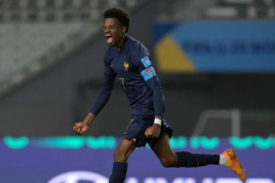 Trabzonspor'dan kanatları güçlendirecek hamle: İki yıldız için düğmeye basıldı