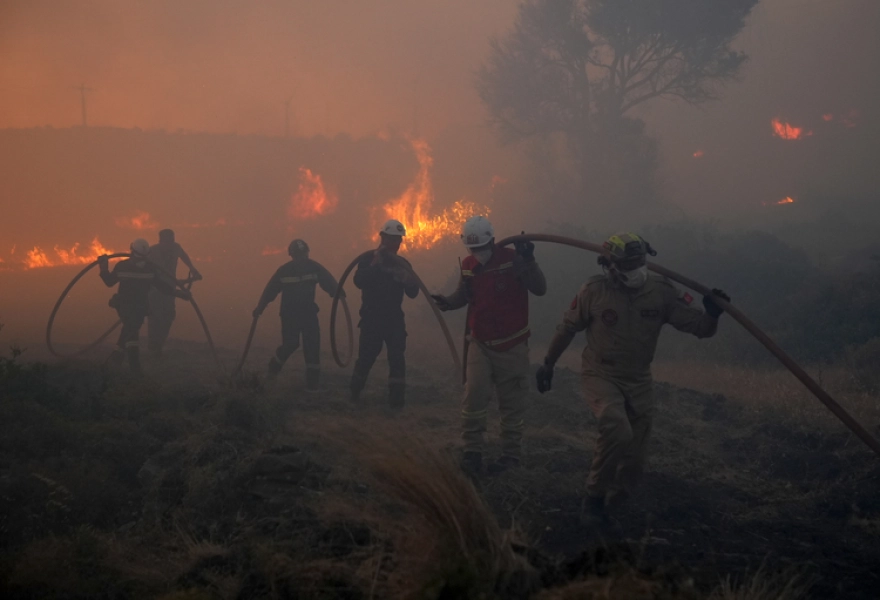 İzmir, Kütahya ve Bursa'daki orman yangınlarına müdahale devam ediyor