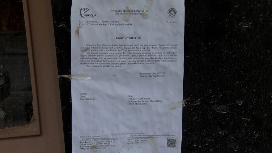 Kontrollü yıkım sırasında panik yaşandı, 'Kurtlar Vadisi' oyuncusunun evi zarar gördü