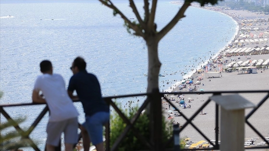 Sıcaklıklar cumartesiden itibaren 4-6 derece artacak