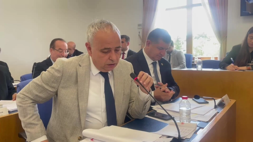 CHP Manisa Milletvekili Ahmet Vehbi Bakırlıoğlu, TBMM Plan ve Bütçe Komisyonu'nda TÜİK'in açıkladığı enflasyon verilerini eleştirerek kurumun milletin gelirini çaldığını iddia etti.