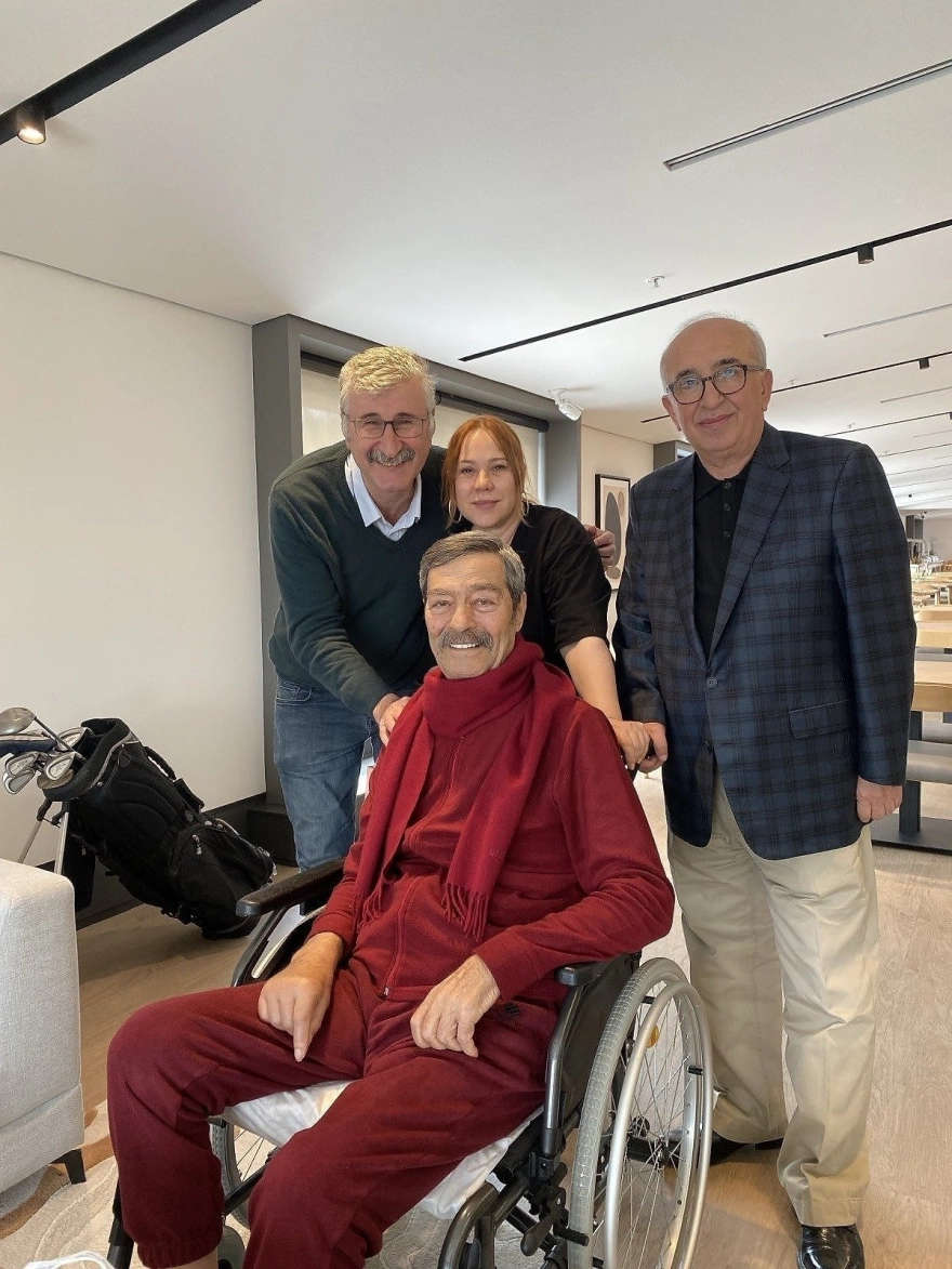 Kadir İnanır'ın Son Haliyle İlgili Paylaşım: Gerçek Farklı Çıktı