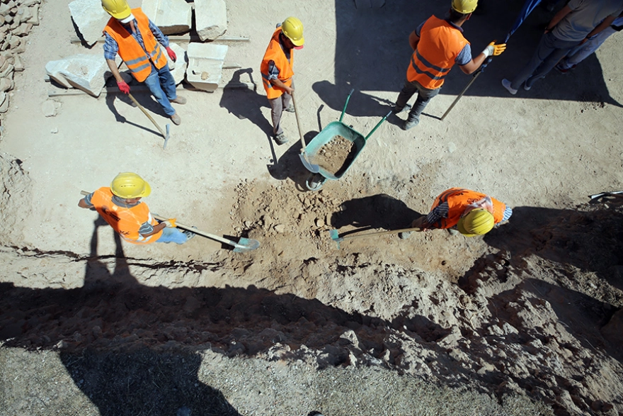 Tralleis Antik Kenti'nin 2 bin yıllık havuzu tekrar suyla buluşuyor