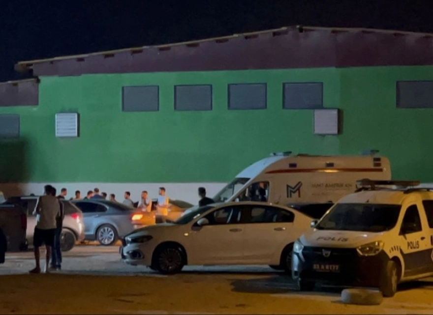 Mersin'de iş yerine saldırı: Can kaybı ve yaralılar var