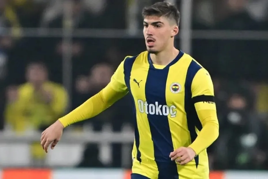 Fenerbahçe'de 60 milyon euroluk gelir hedefi: Üç oyuncuyla yollar ayrılıyor