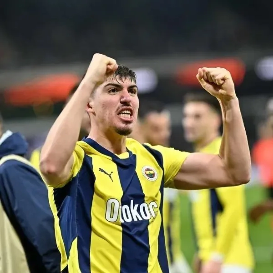 Fenerbahçe'de 60 milyon euroluk gelir hedefi: Üç oyuncuyla yollar ayrılıyor