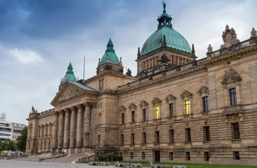 Leipzig'deki Mahkeme Binasına Boyalı Saldırı Gerçekleşti