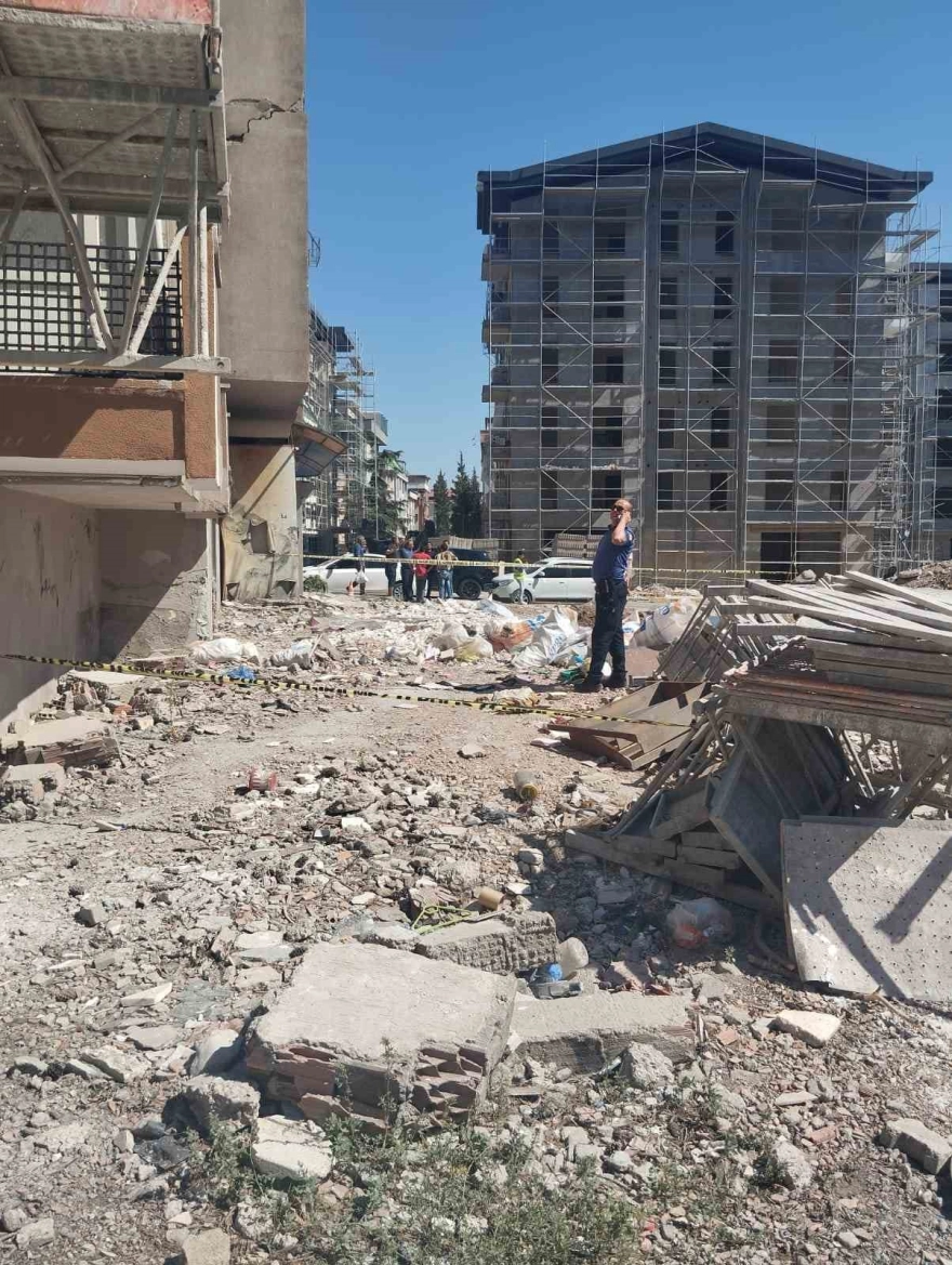 Kahramanmaraş’ta İnşaattan Atılan Molozlar Çocukları Yaraladı