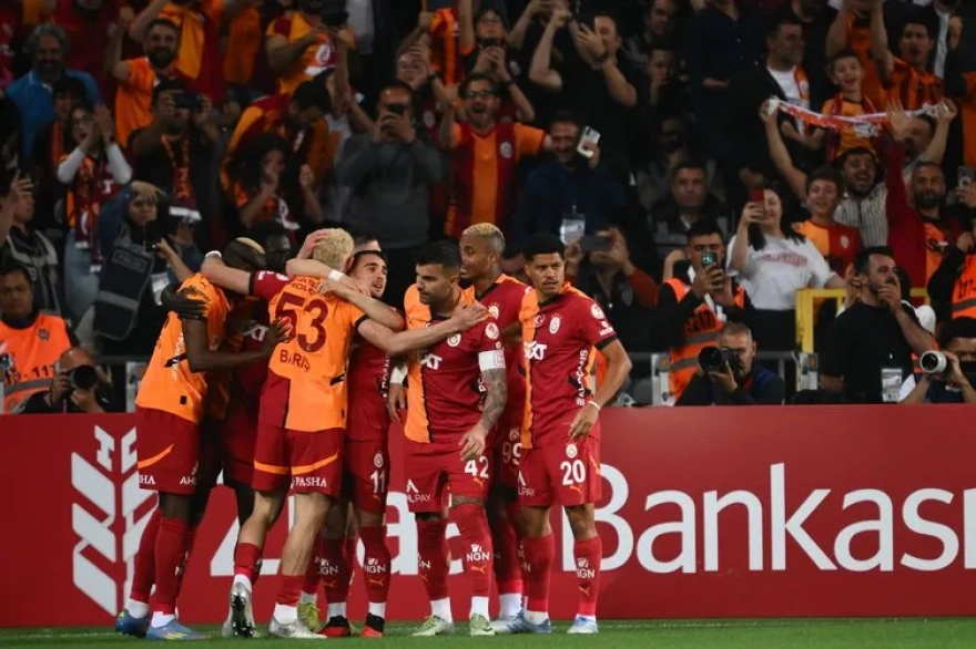 Galatasaray'a beklenmedik transfer fırsatı: Dünya devi kapıda...
