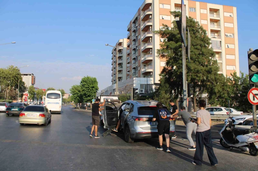 Kırmızı Işık İhlali Kazaya Neden Oldu: Bir Kişi Yaralandı