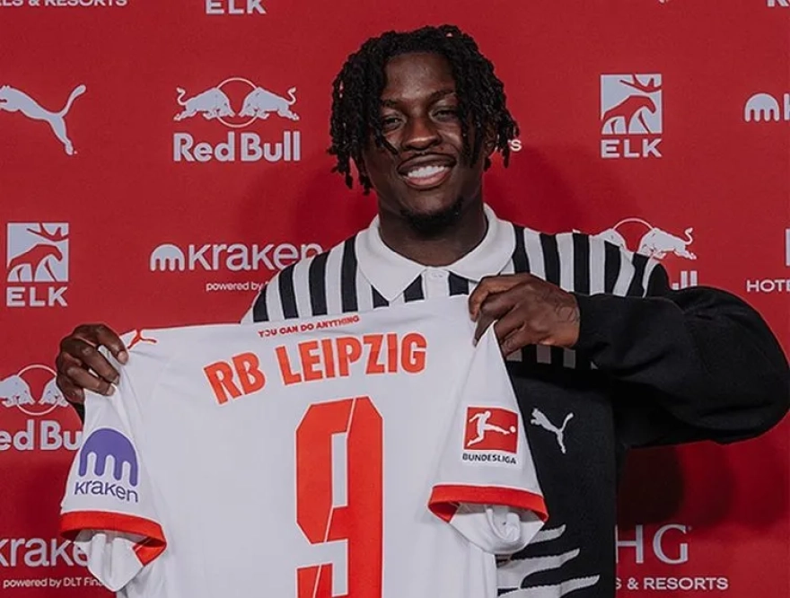 243 milyon euroluk imza ile rekor transfer tamamlandı