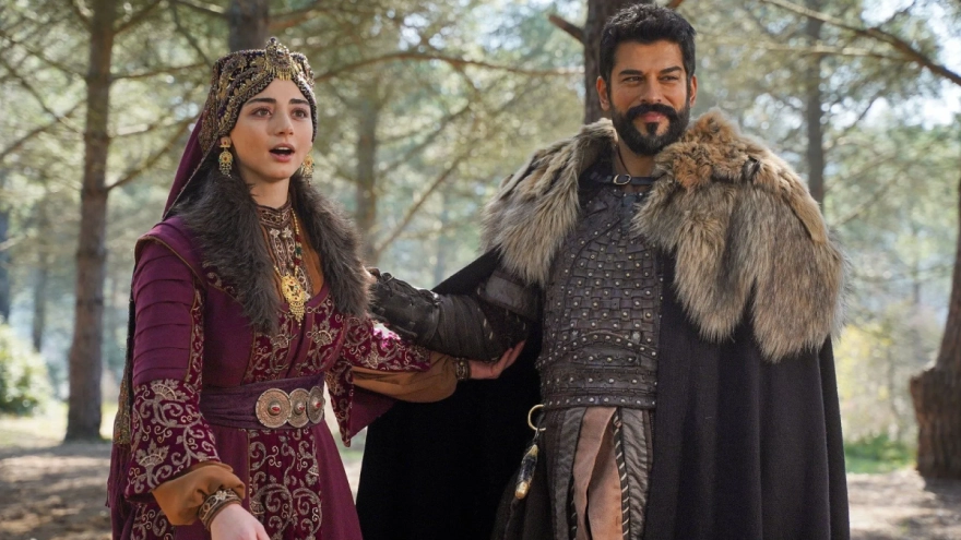 Burak Özçivit, Kuruluş Osman'dan Ayrılıyor: Nedenleri Ortaya Çıktı