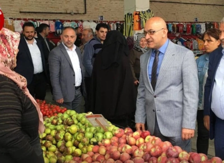 AKP'li Vekil Pazarda Fiyatları Görünce Şaşkınlığını Dile Getirdi