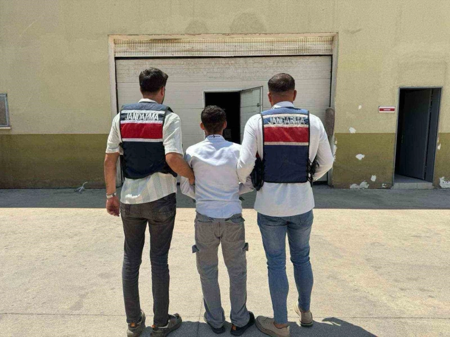 12 yıl kesinleşmiş hapis cezasıyla aranan şahıs yakalandı