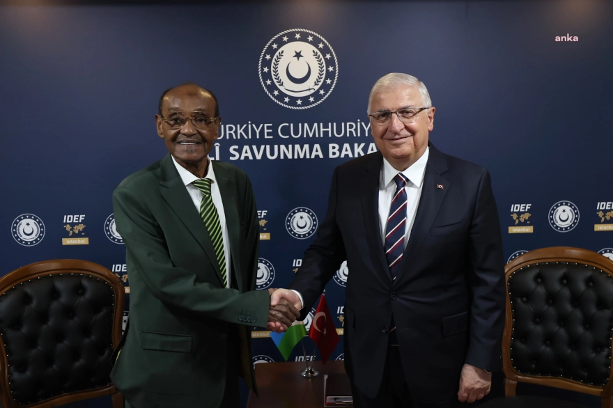 Bakan Güler, Cibuti ve Malezya Savunma Bakanlarıyla Bir Araya Geldi