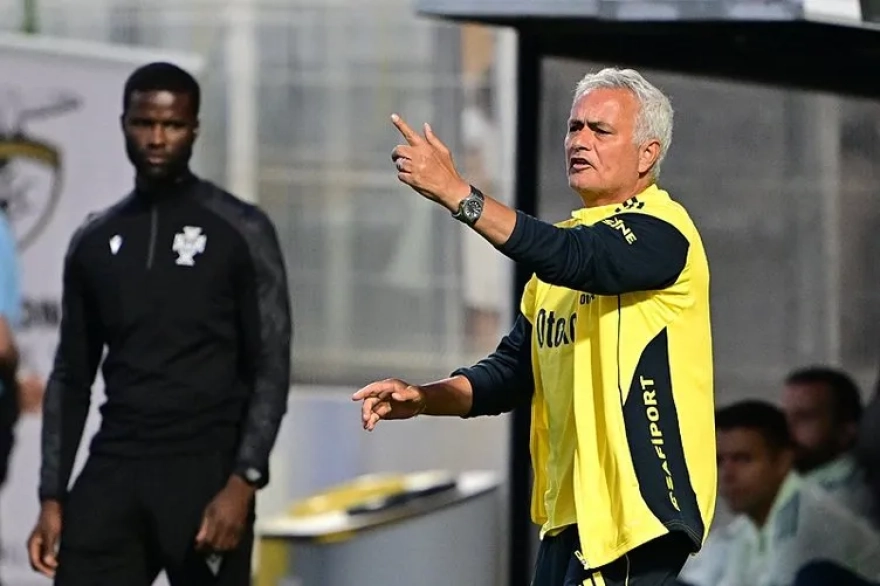 Al-Ittihad maçı sonrası Mourinho'nun açıklamaları gündemde, taraftarlar tepkili