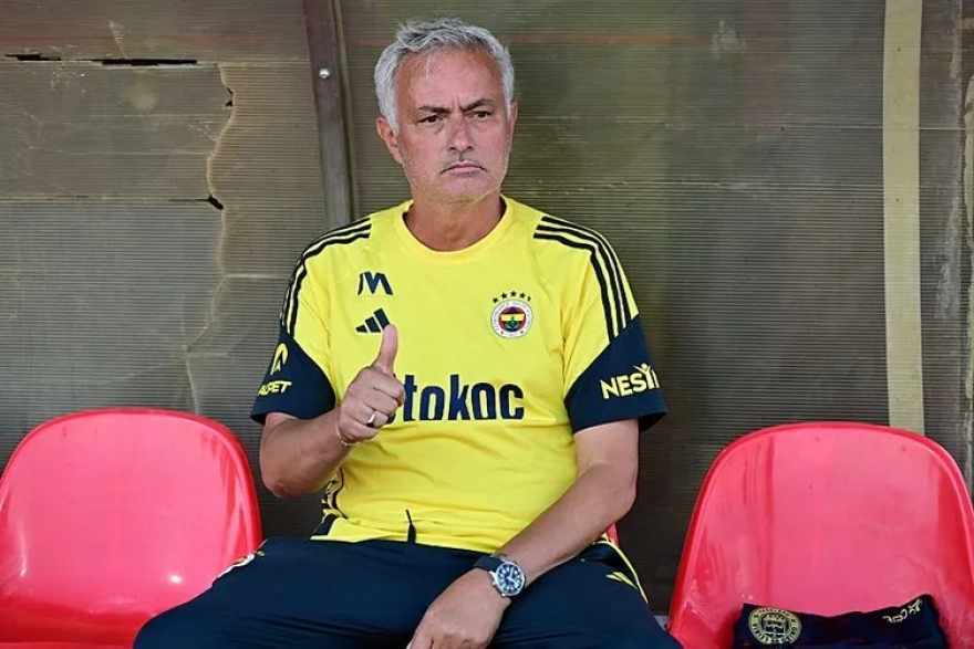 Al-Ittihad maçı sonrası Mourinho'nun açıklamaları gündemde, taraftarlar tepkili