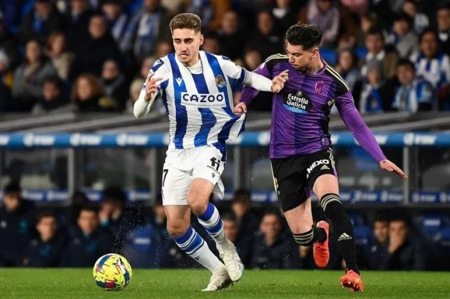 Beşiktaş'ta beklenen transfer harekatı: Sürpriz isim bedelsiz olarak takıma katılacak.