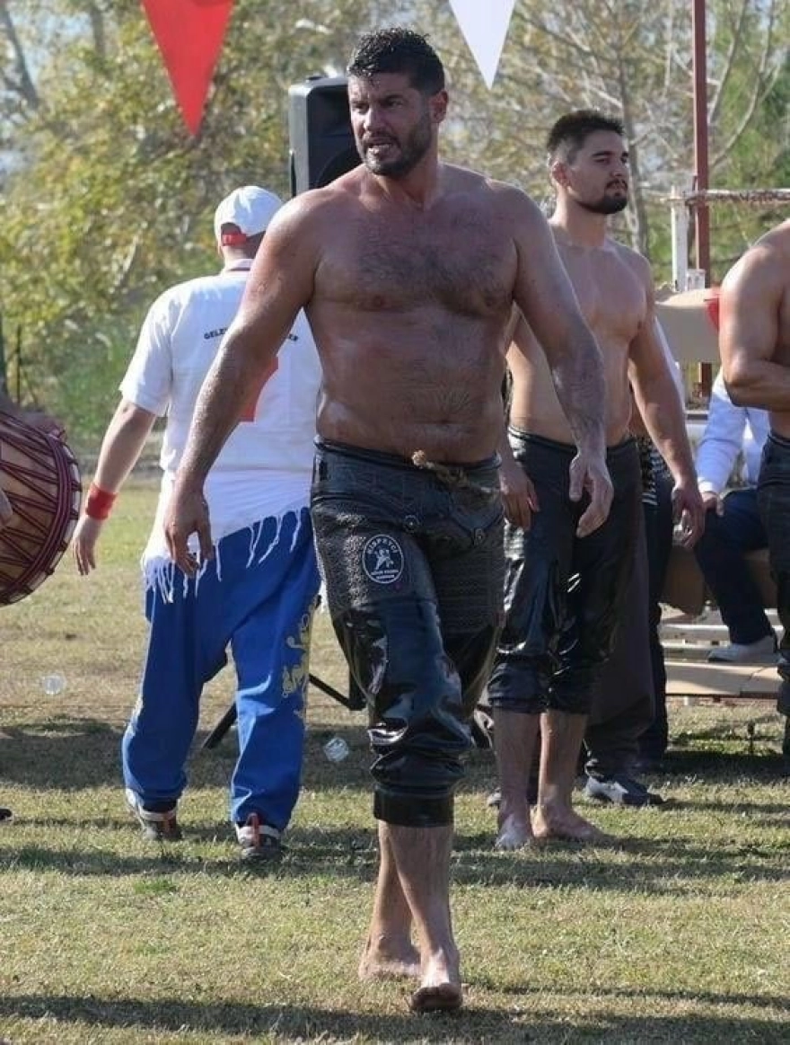 Berk Oktay pehlivan rolü için 20 kilo almıştı! Eşi 'Eski haline geri dön' deyince böyle zayıfladı