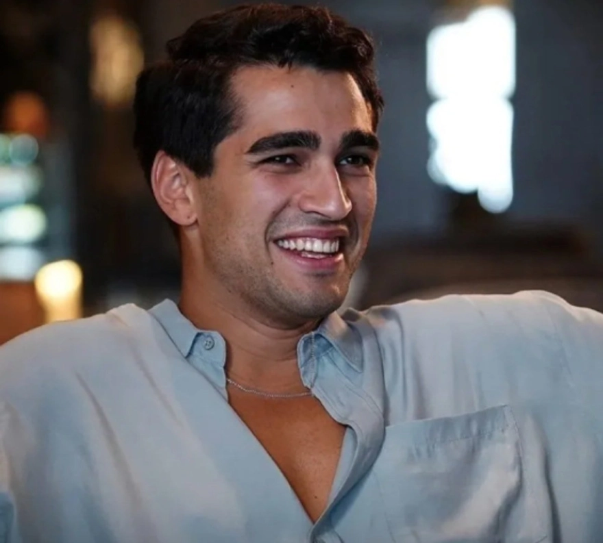 Dudak dudağa görüntülenen çift ayrıldı