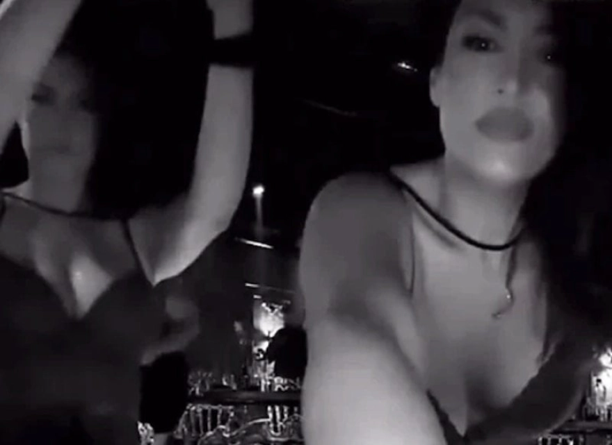 Jartiyerli paylaşımıyla dikkat çeken Tuğba Ekinci, eleştirilere yanıt verdi.