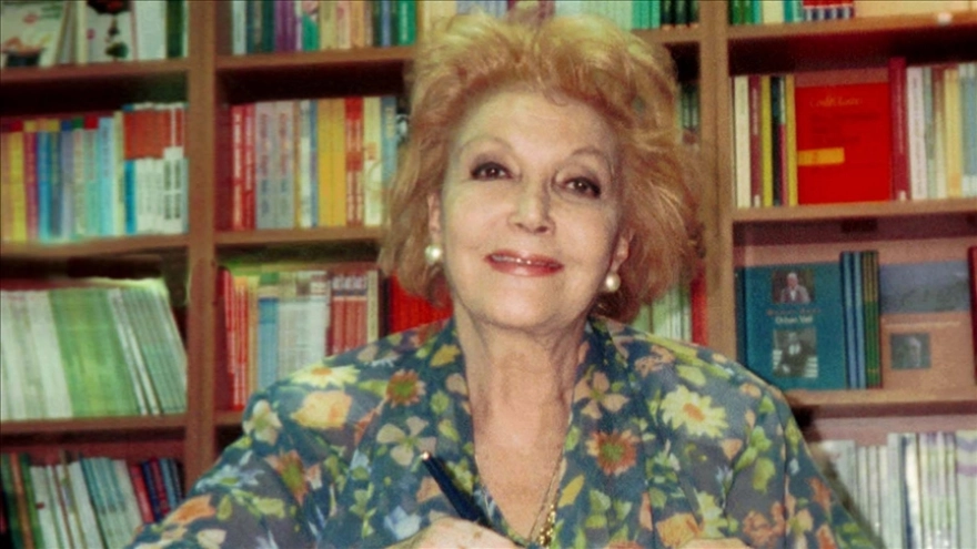 Oyunculuğa Ömrünü Adayan Devlet Sanatçısı Nedret Güvenç Anılıyor