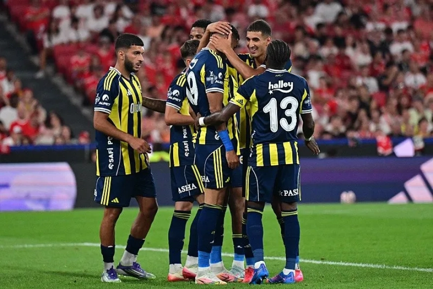 Fenerbahçe'de Transfer Rotası Değişti: Yıldız Oyuncular İçin Sürpriz Kararlar Alındı