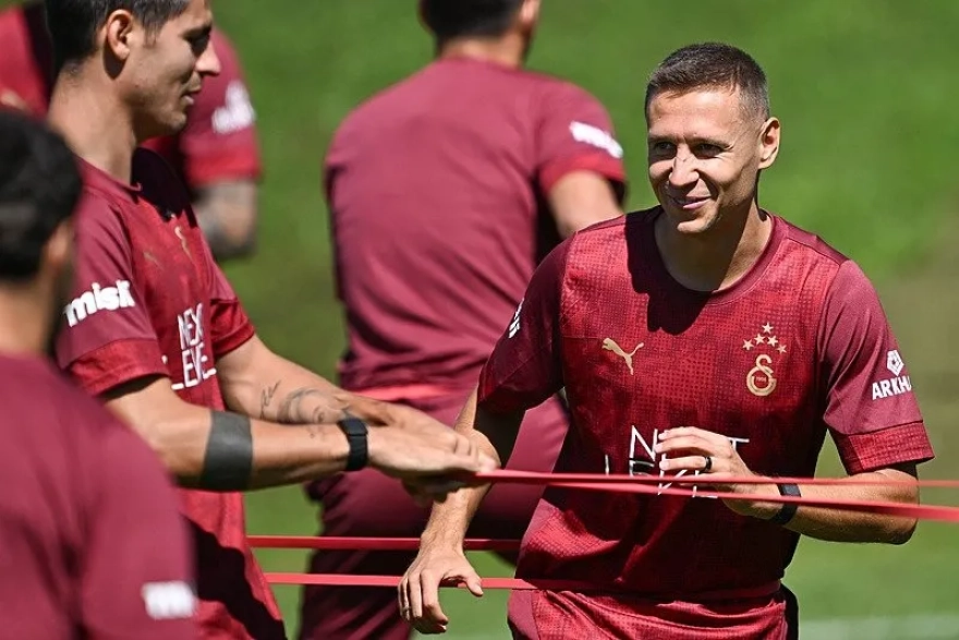 Galatasaray'ın yıldız oyuncusu yeni takımıyla anlaşmaya vardı; bonservis bedeli belirlendi.