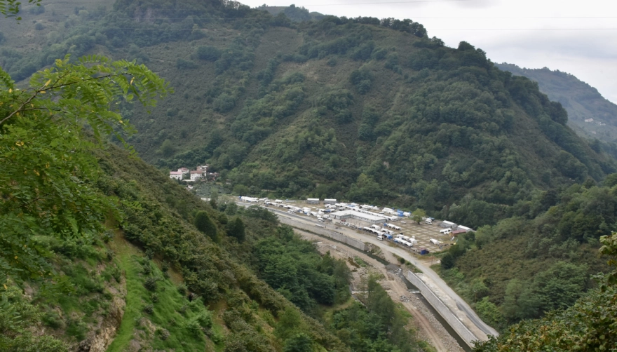 Fındık Hasadı Başlıyor: İşçiler Çalışmak İçin Akın Etti